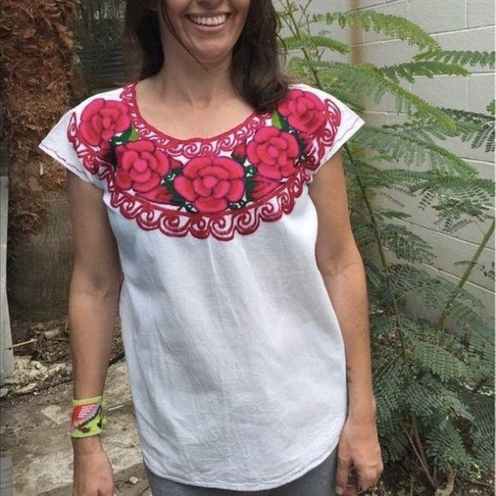Costume Baldor Mexican Embroidered Tunic Floral